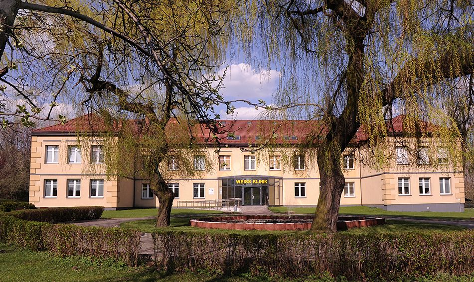 Weiss Klinik operacja leczenie zaćmy kontakt