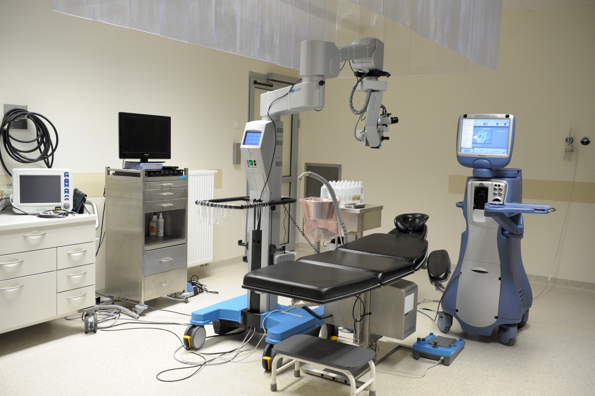 Szpital Specjalistyczny Centrum Medycznego Mavit operacja leczenie zaćmy kontakt