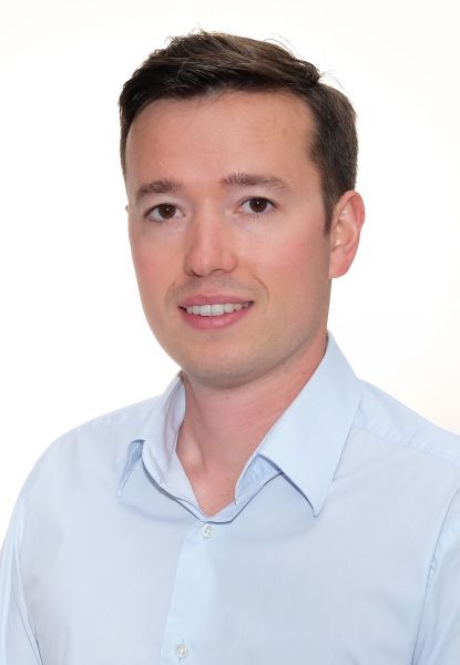 Lek.med. Michał Orski leczenie operacja zaćmy kontakt