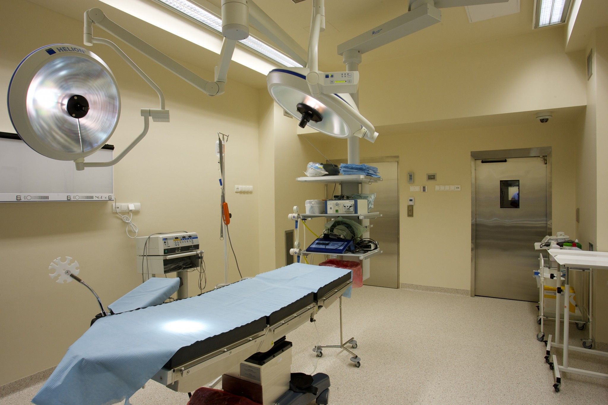 Szpital Specjalistyczny Centrum Medycznego Mavit operacja leczenie zaćmy kontakt