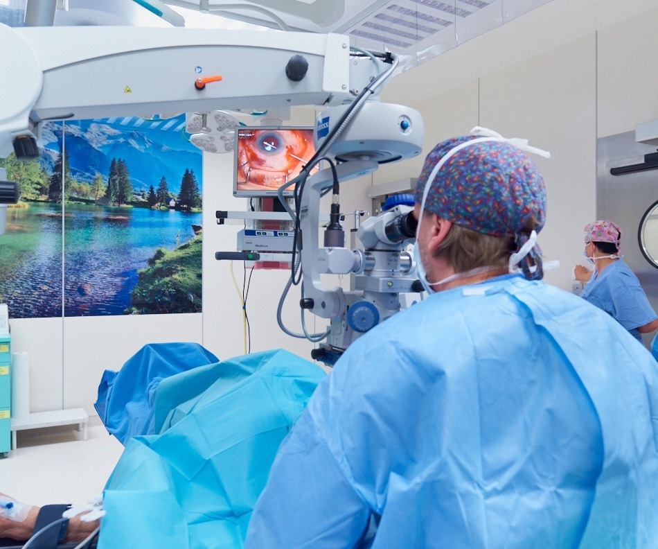 Szpital SALUS operacja leczenie zaćmy kontakt